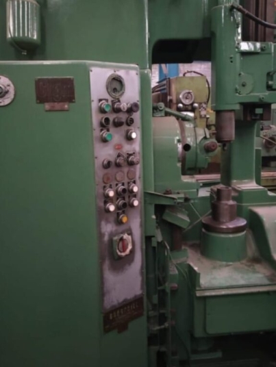 Churchill RH 8 Used Gear Hobbing Machine